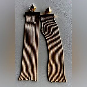 Gold dangling earrings